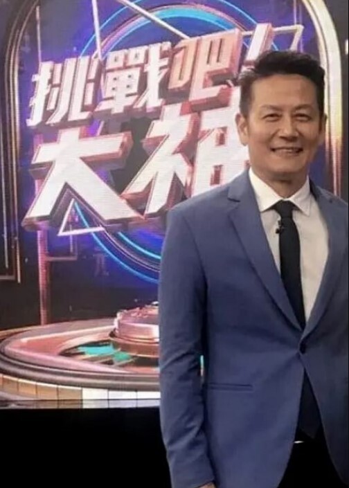 南韩完美身材极品女网红最新精油按摩自拍福利 - 驿站